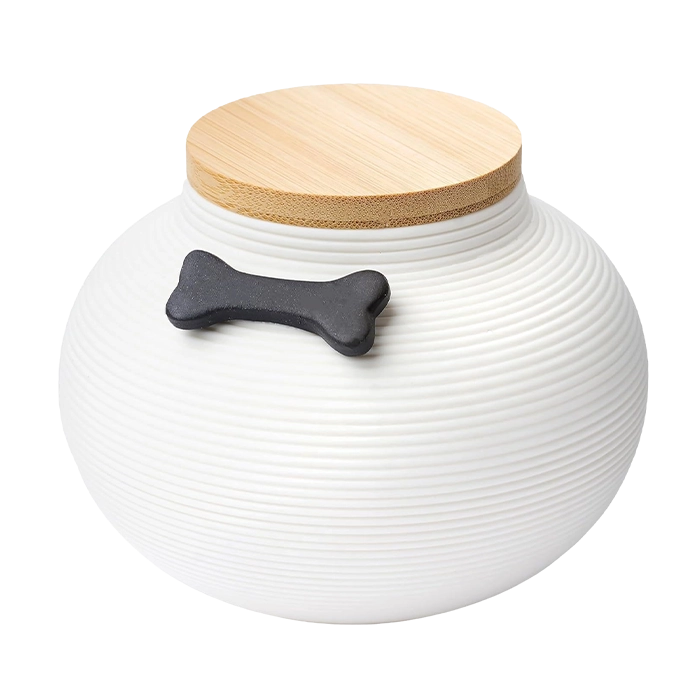 Urna para cenizas de mascota blanca con tapa de madera y detalle de hueso